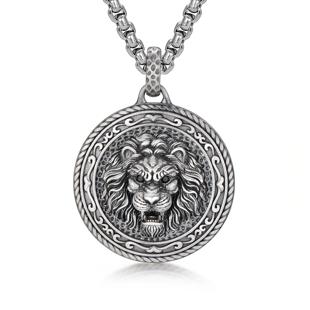 Vintage Howling Lion Round Pendant