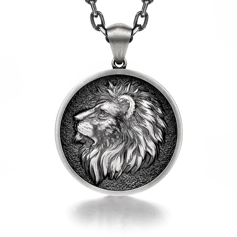 Vintage Lion Head Round Pendant