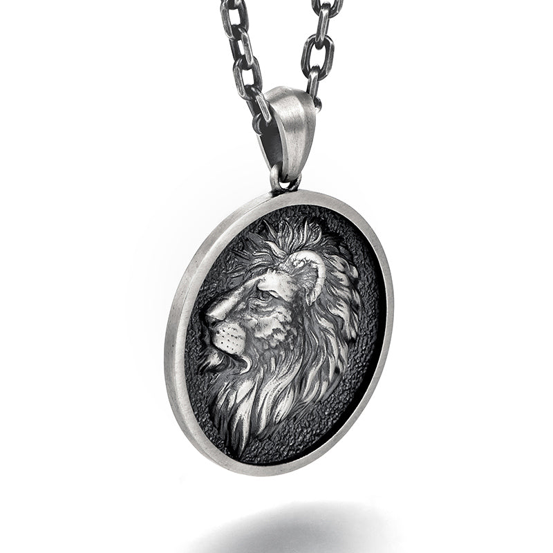 Vintage Lion Head Round Pendant