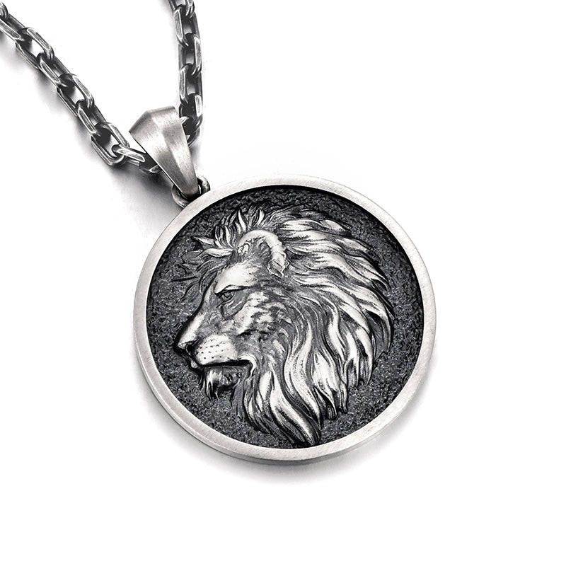 Vintage Lion Head Round Pendant