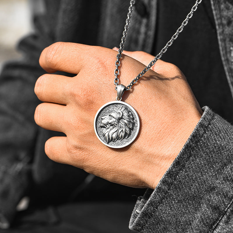 Vintage Lion Head Round Pendant