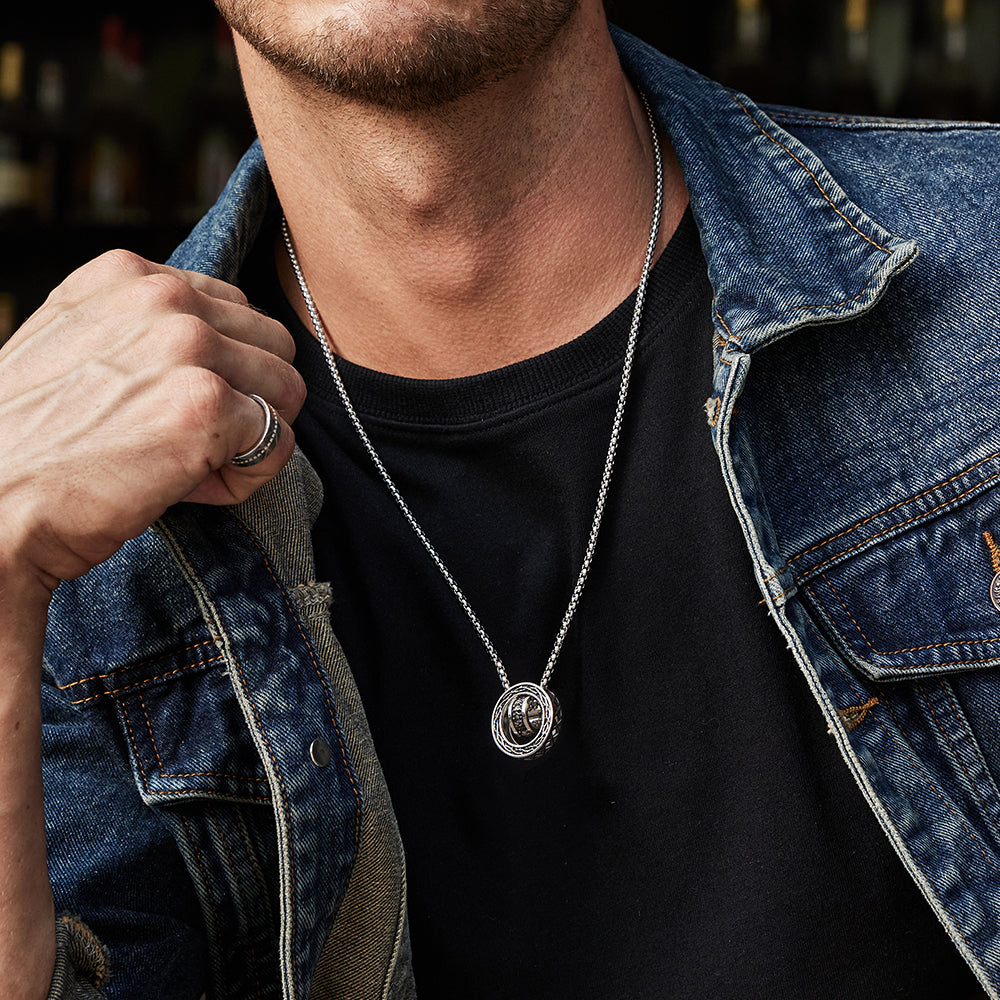 Thorn & Skulls Halo Ring Necklace