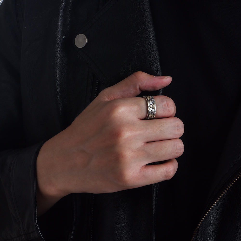 Vintage Eye Of Pyramid Ring Band