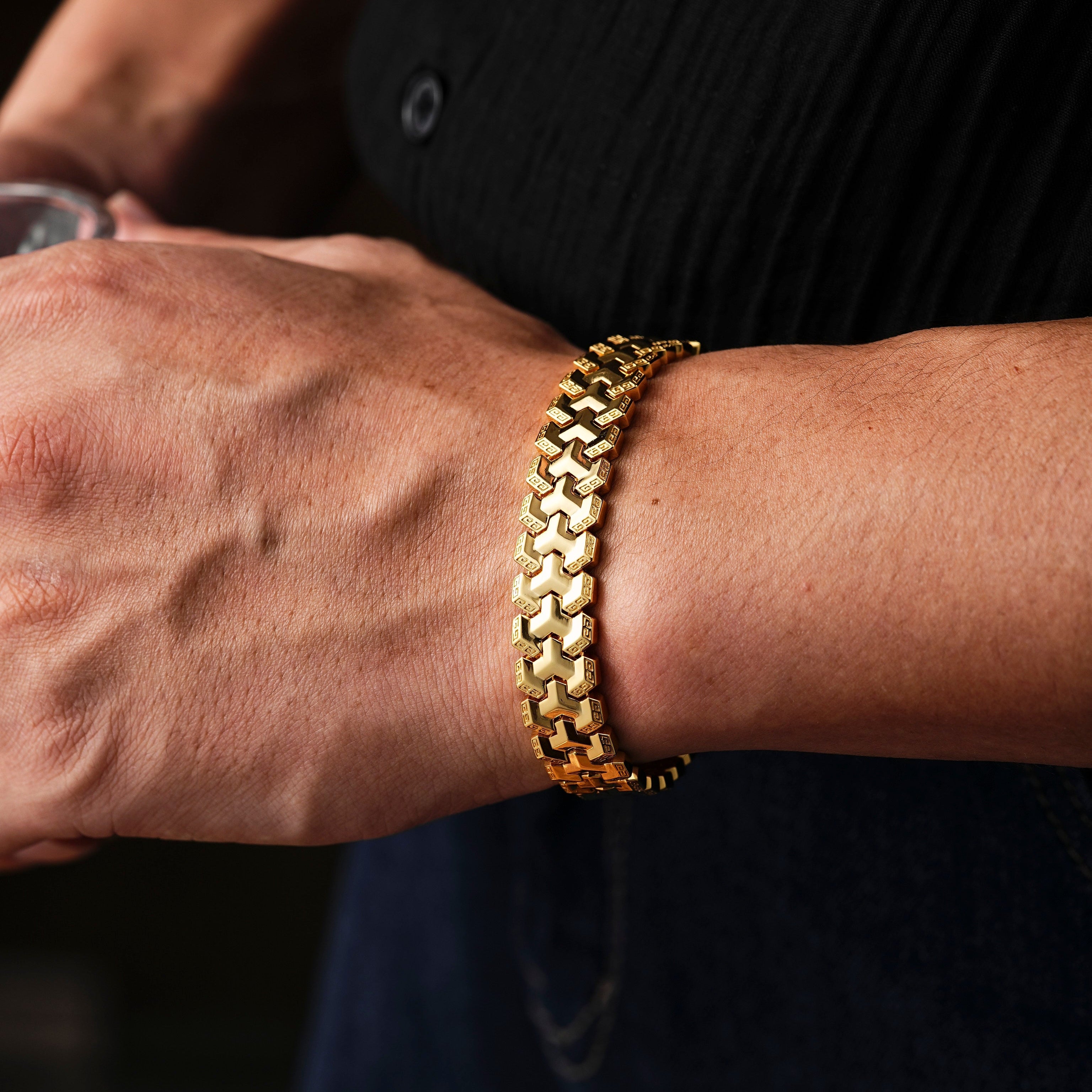 #color_yellow-gold