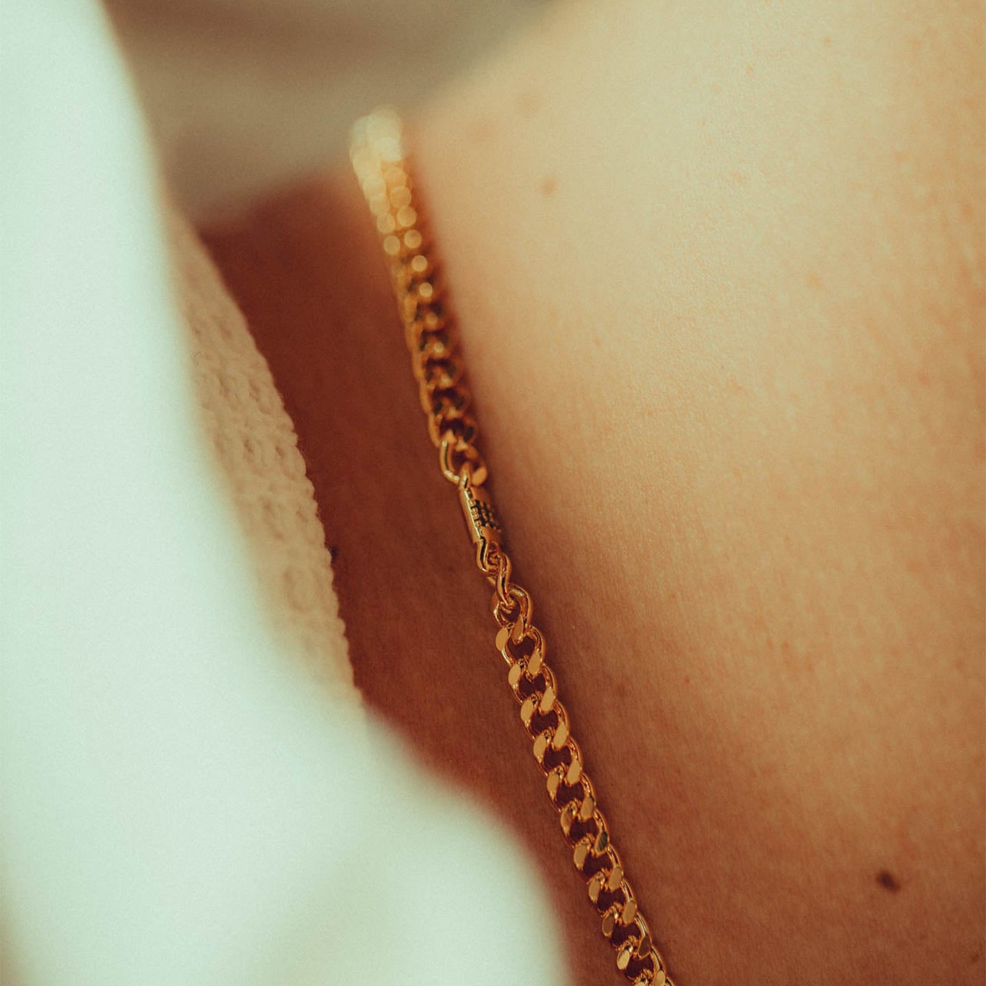 #color_yellow-gold