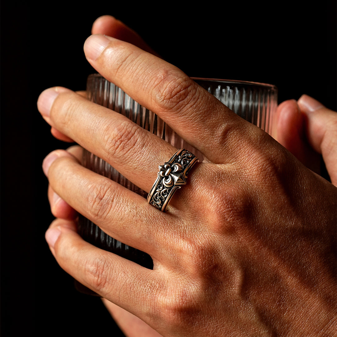 Vintage Fleur De Lis Iris Ring Band