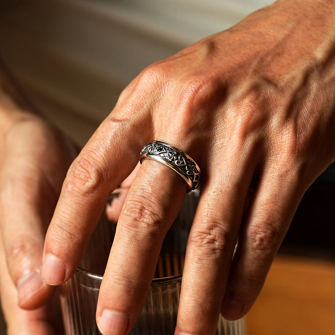 Black Poker Card Spinner Ring Band