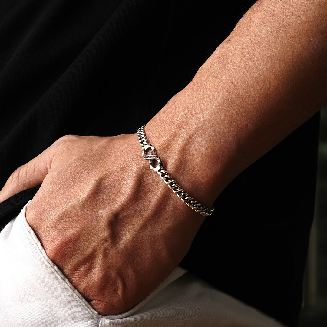 Vintage Infinity Möbius Loop Cuban Link Bracelet