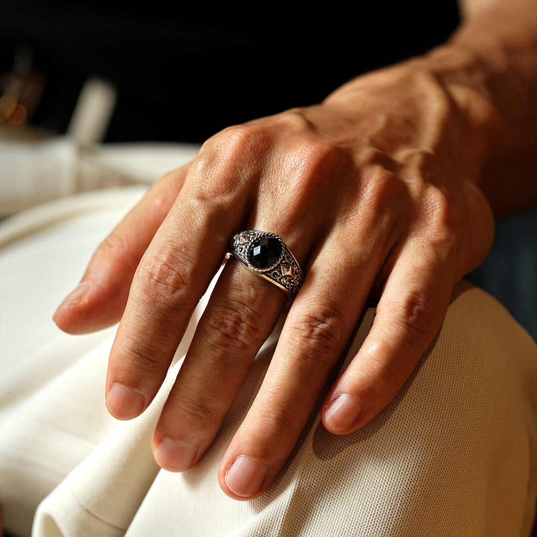Vintage Fleur-De-Lis Black Onyx Signet Ring