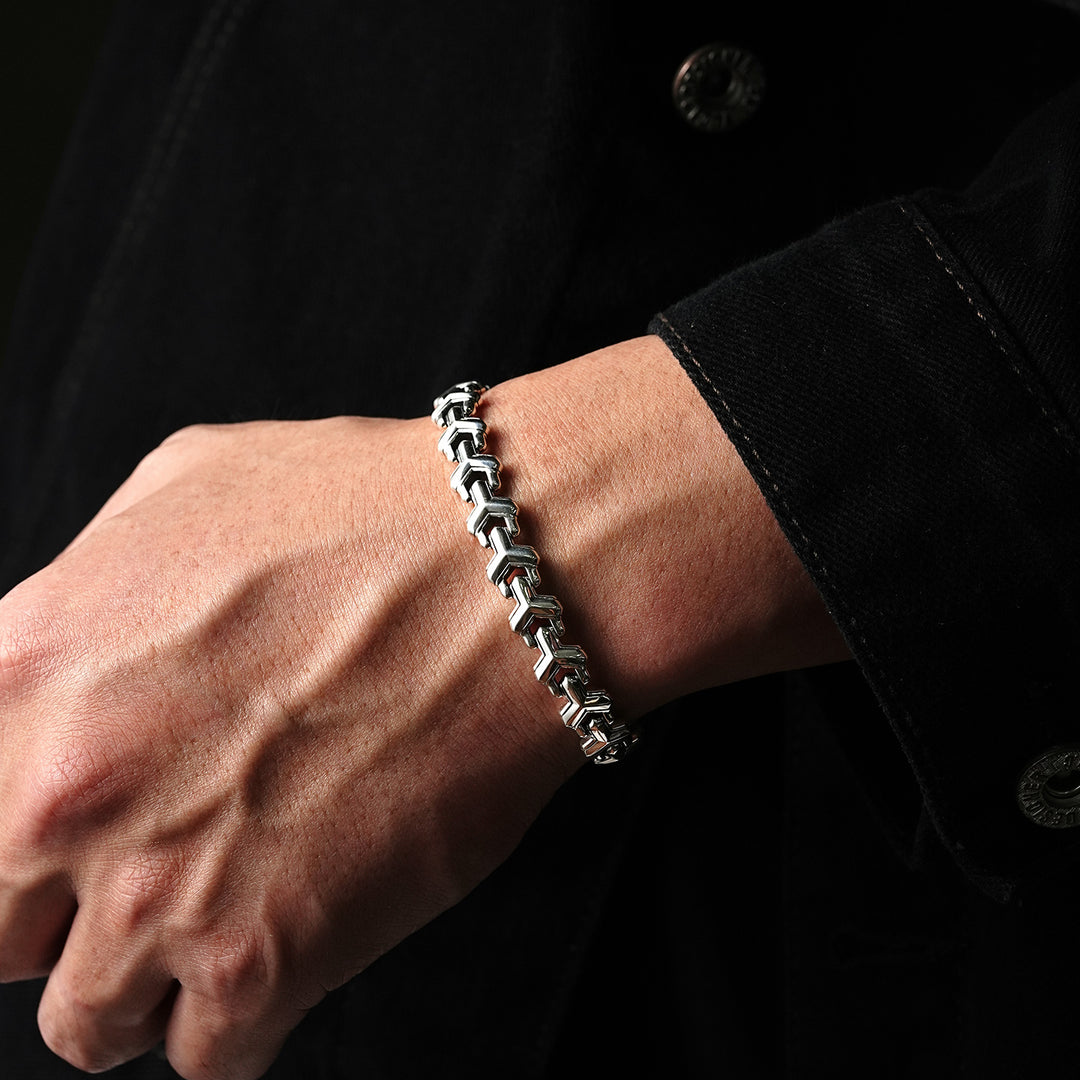 Solid Single Row Armor Bracelet