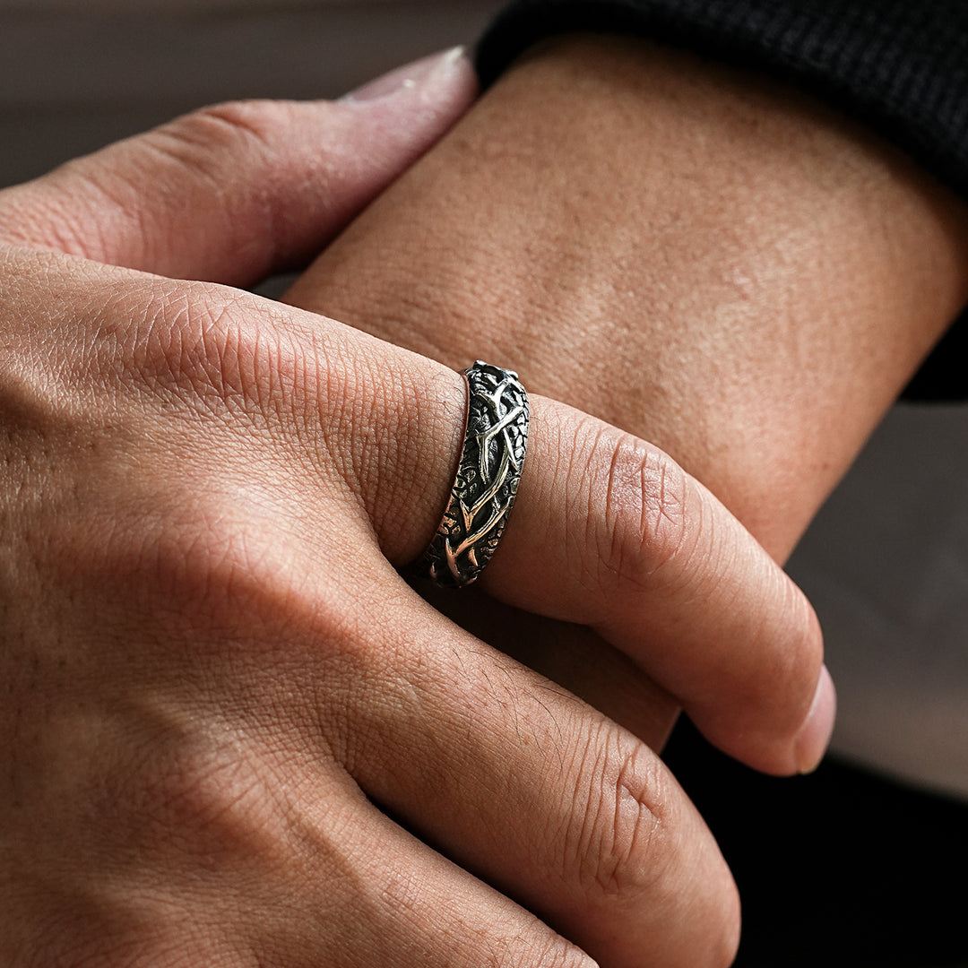 Vintage Thorn Ring Band