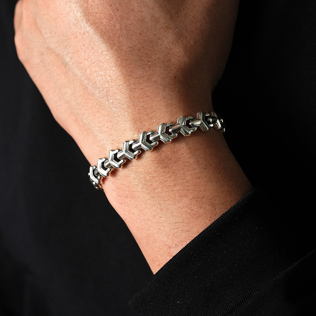 Solid Single Row Armor Bracelet