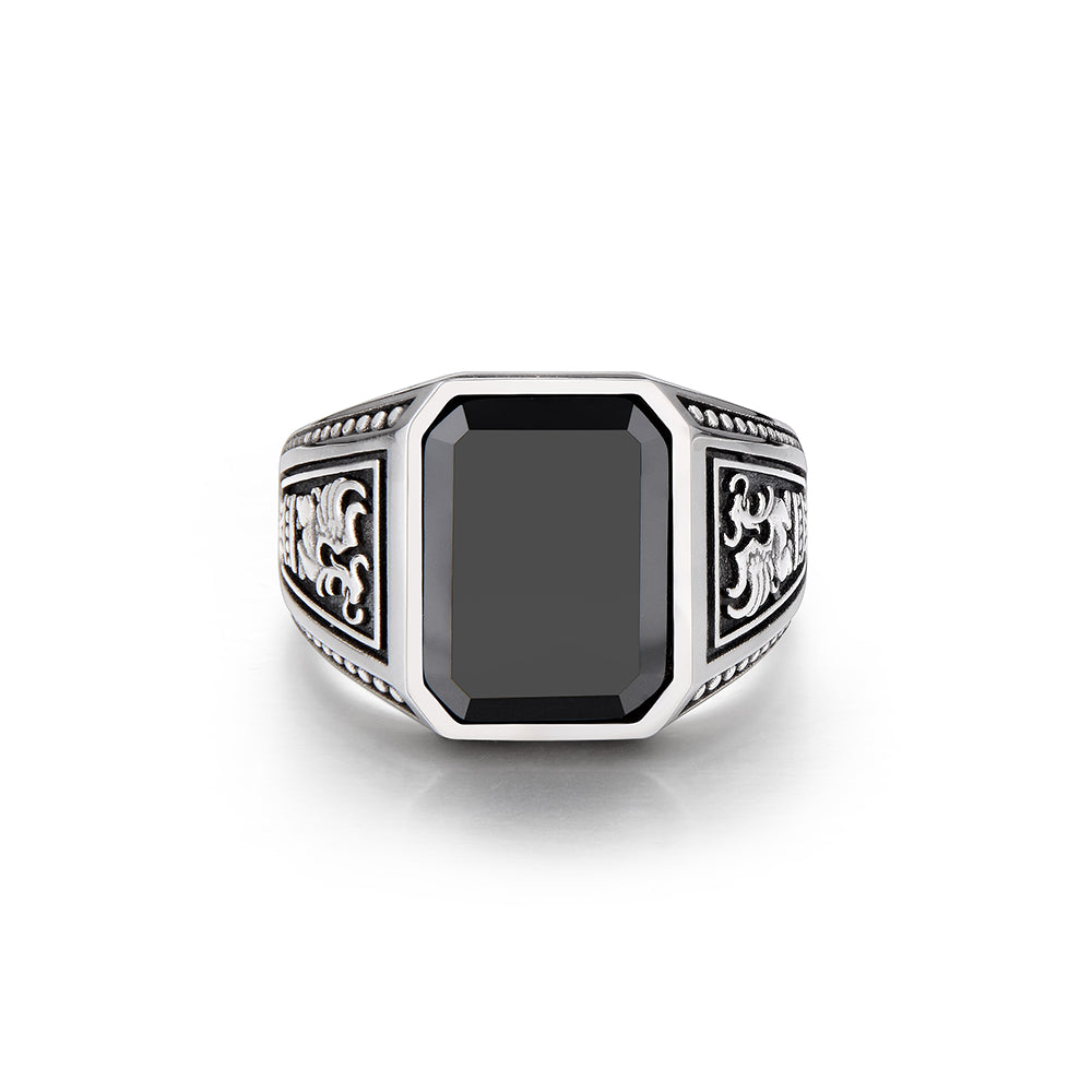 Vintage House of Dragon Black Onyx Signet Ring