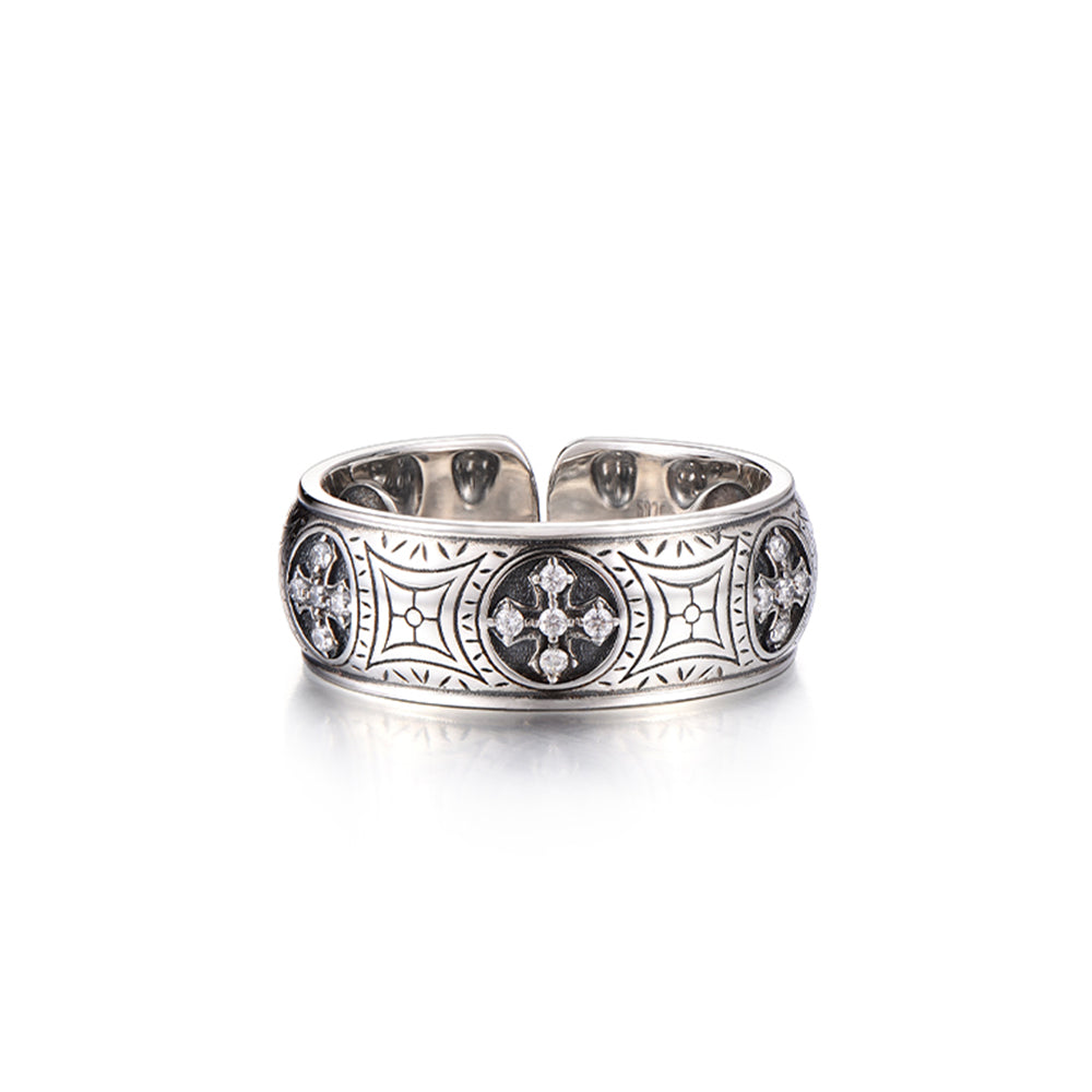 Iced Bottony Cross Ring Band