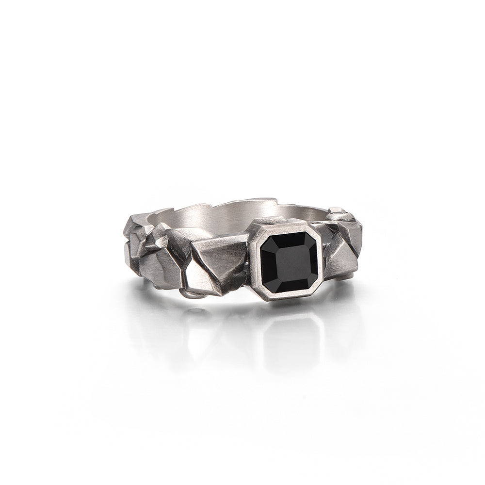 Monolith Black Onyx Ring Band
