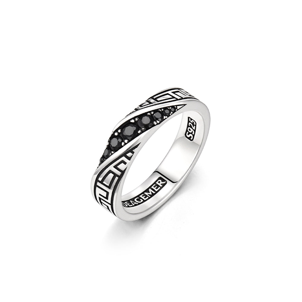 Mobius Twist Ring Band