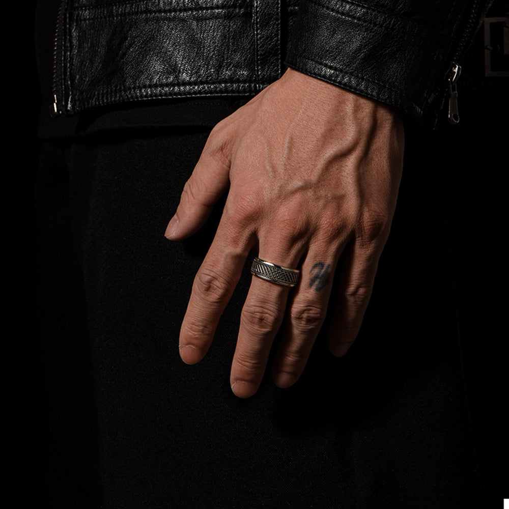 Vintage Points & Lines Ring Band