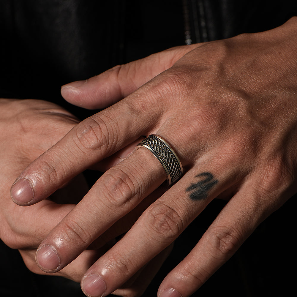Vintage Points & Lines Ring Band