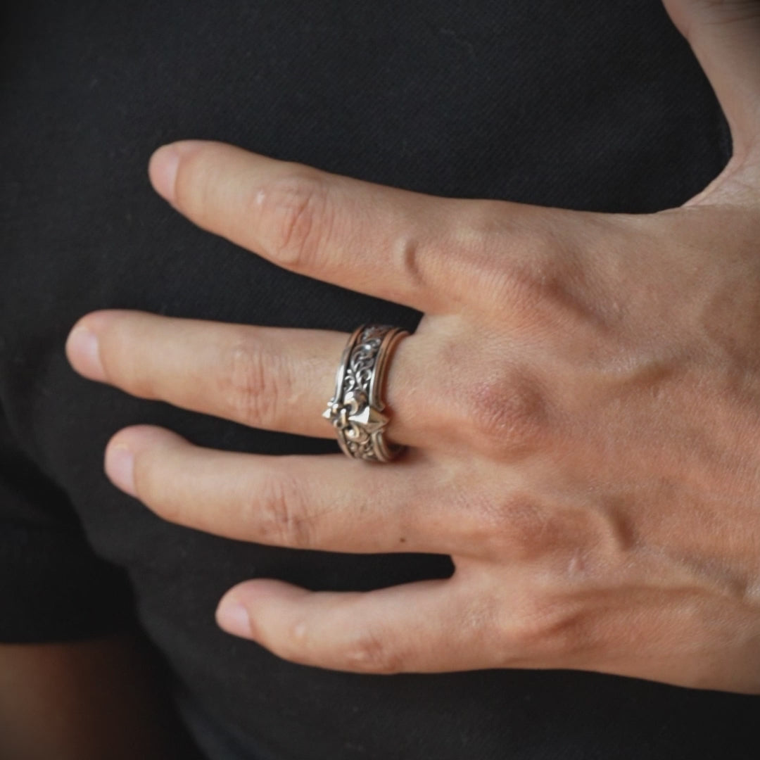 Vintage Fleur De Lis Iris Ring Band