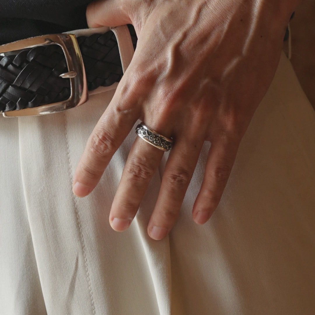 Black Poker Card Spinner Ring Band